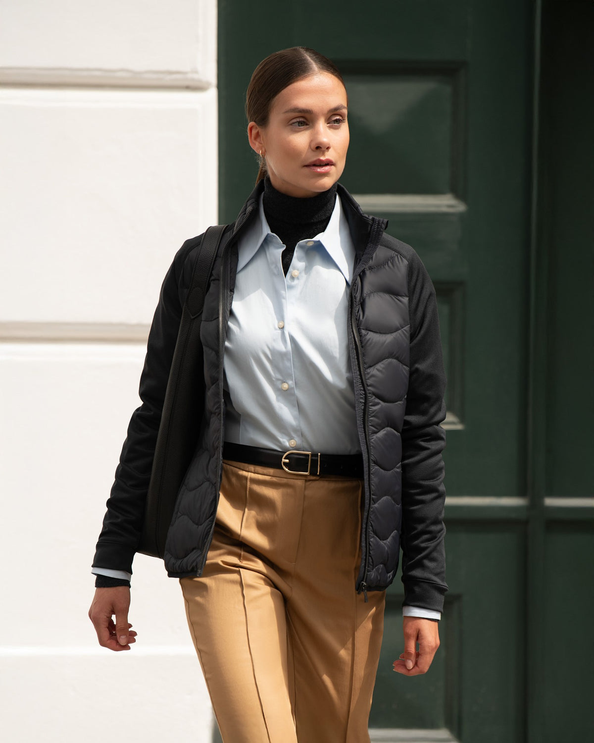 Stillwater Women Black AW24 Modelimage