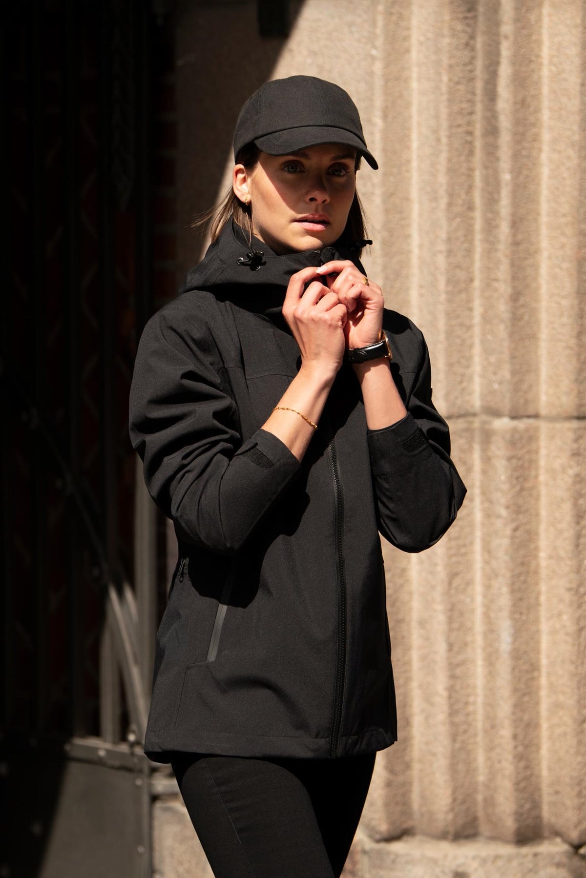 Yosemite Women Sort AW25 Modelimage