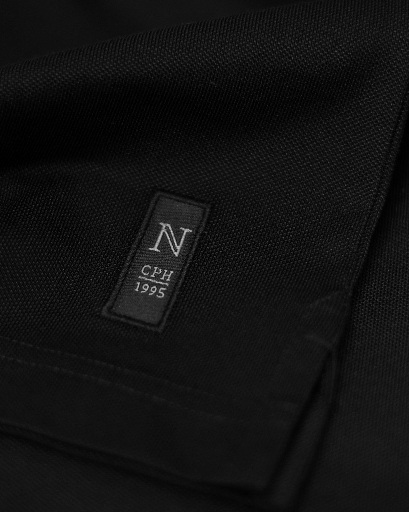 Altavista Women Black Back