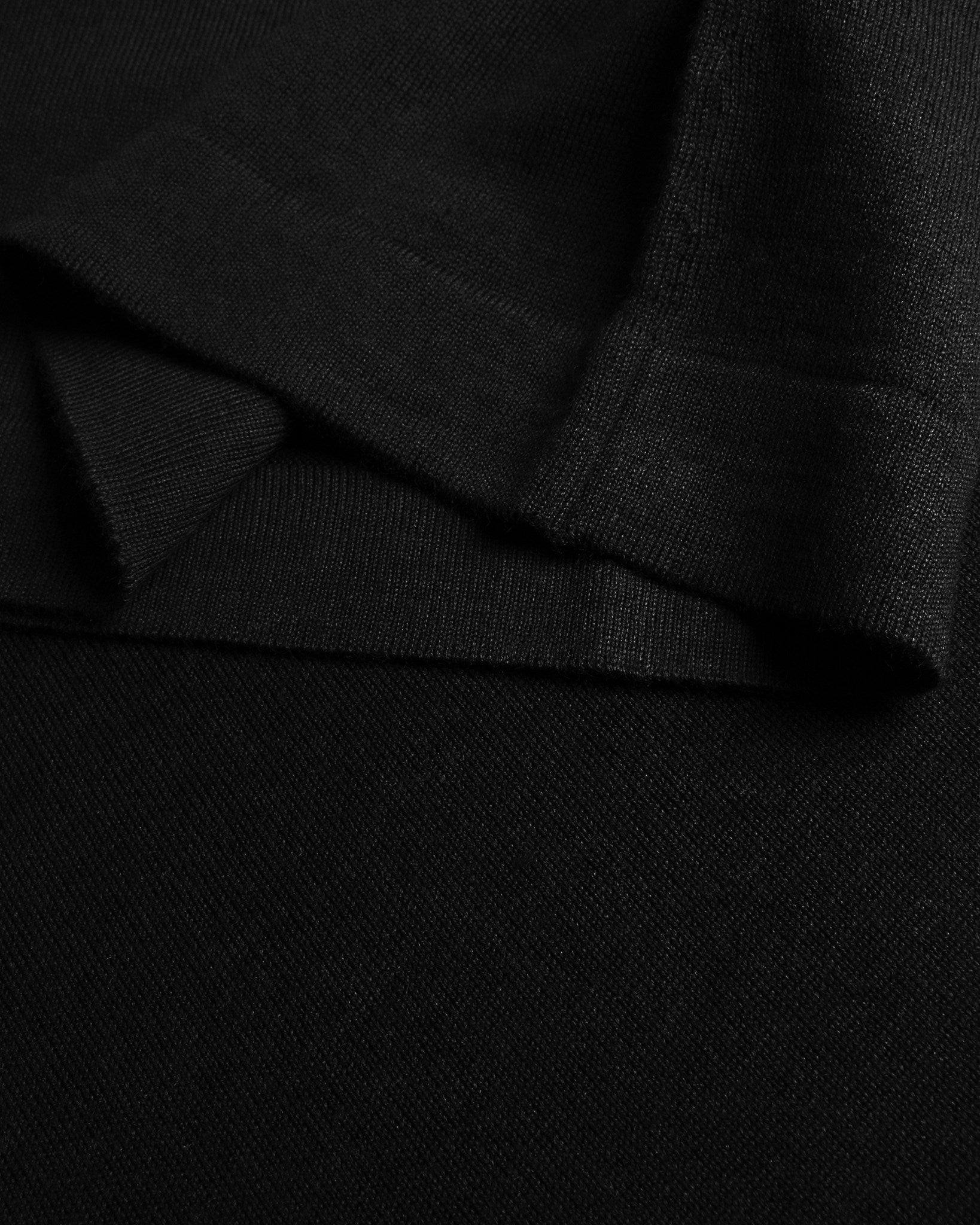 Ashbury Women Black Closeup 3