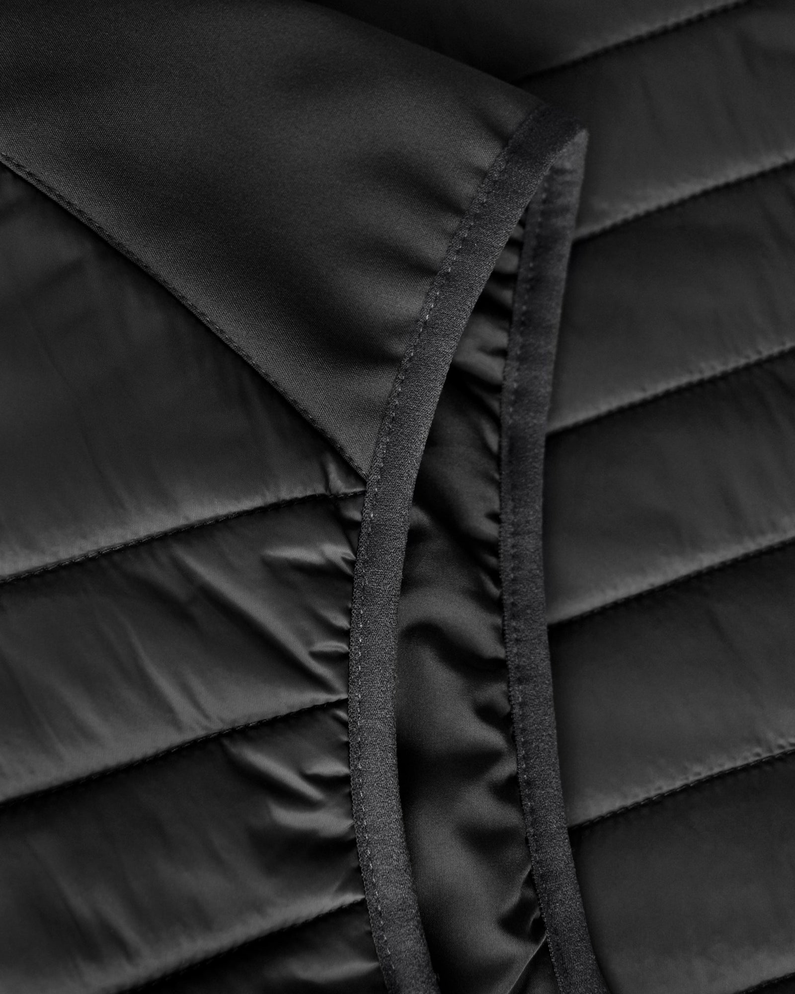 Benton Men Black Back