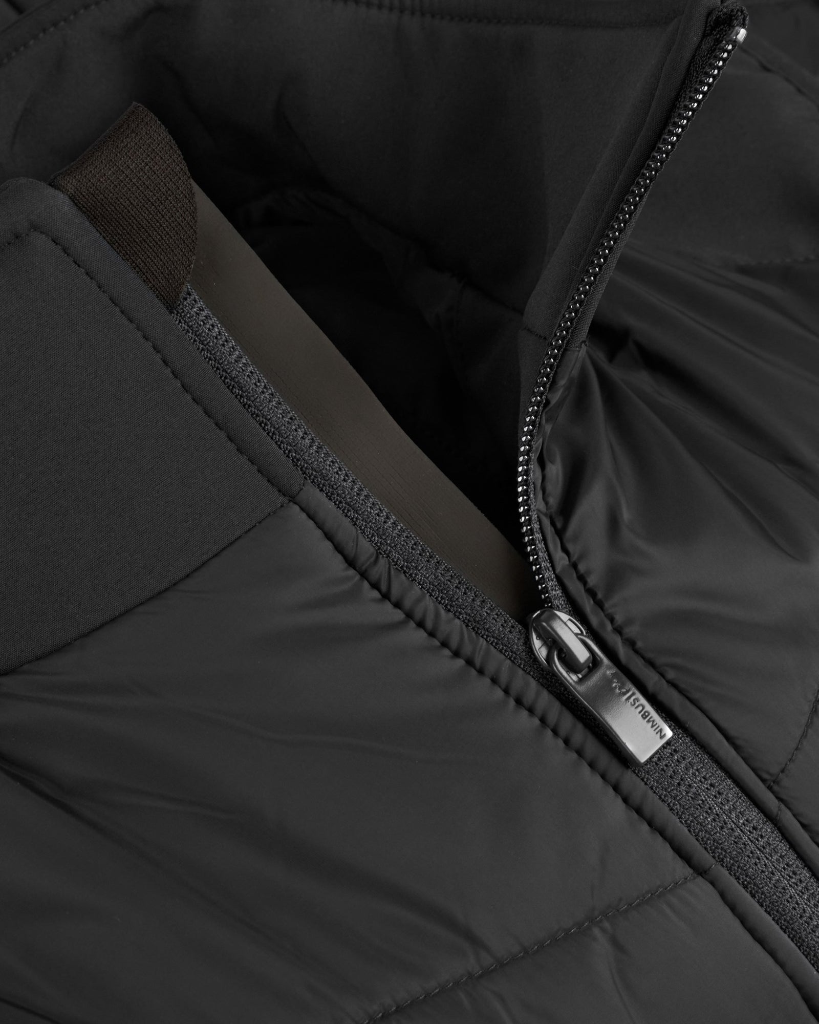 Benton Men Black Back