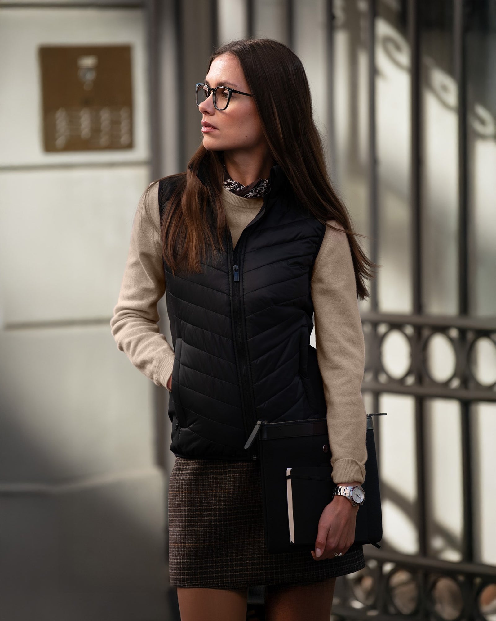 Benton Women Navy Back