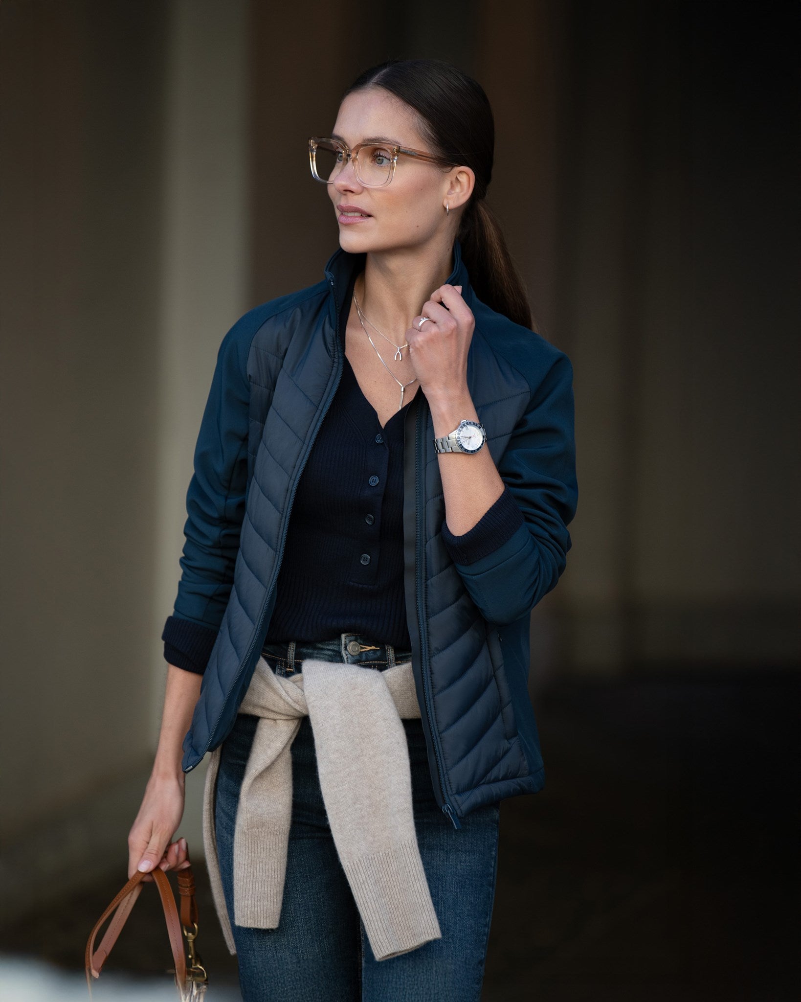 Bloomsdale Women Navy SS25 Modelimage