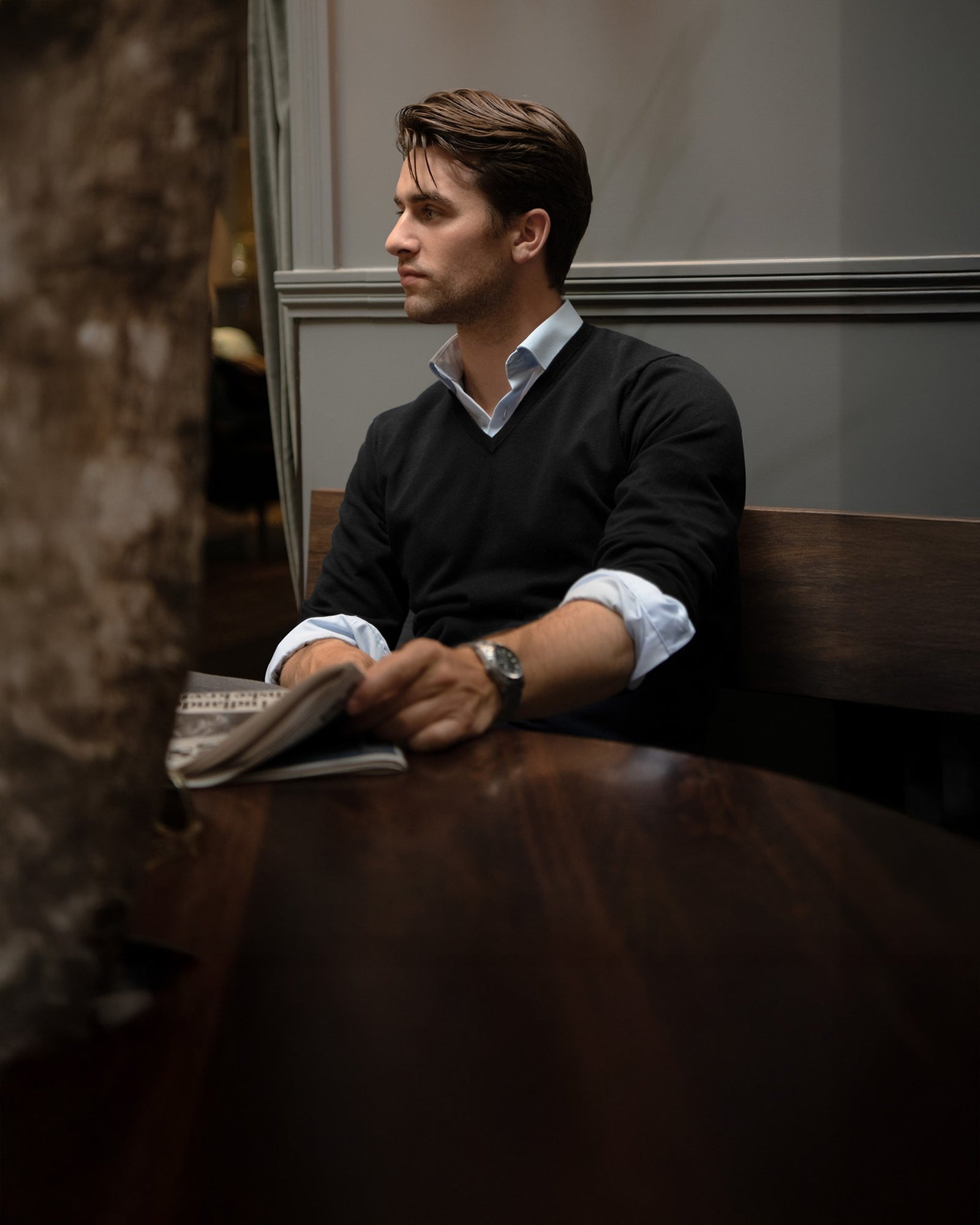 Brighton V Neck Men Navy Back