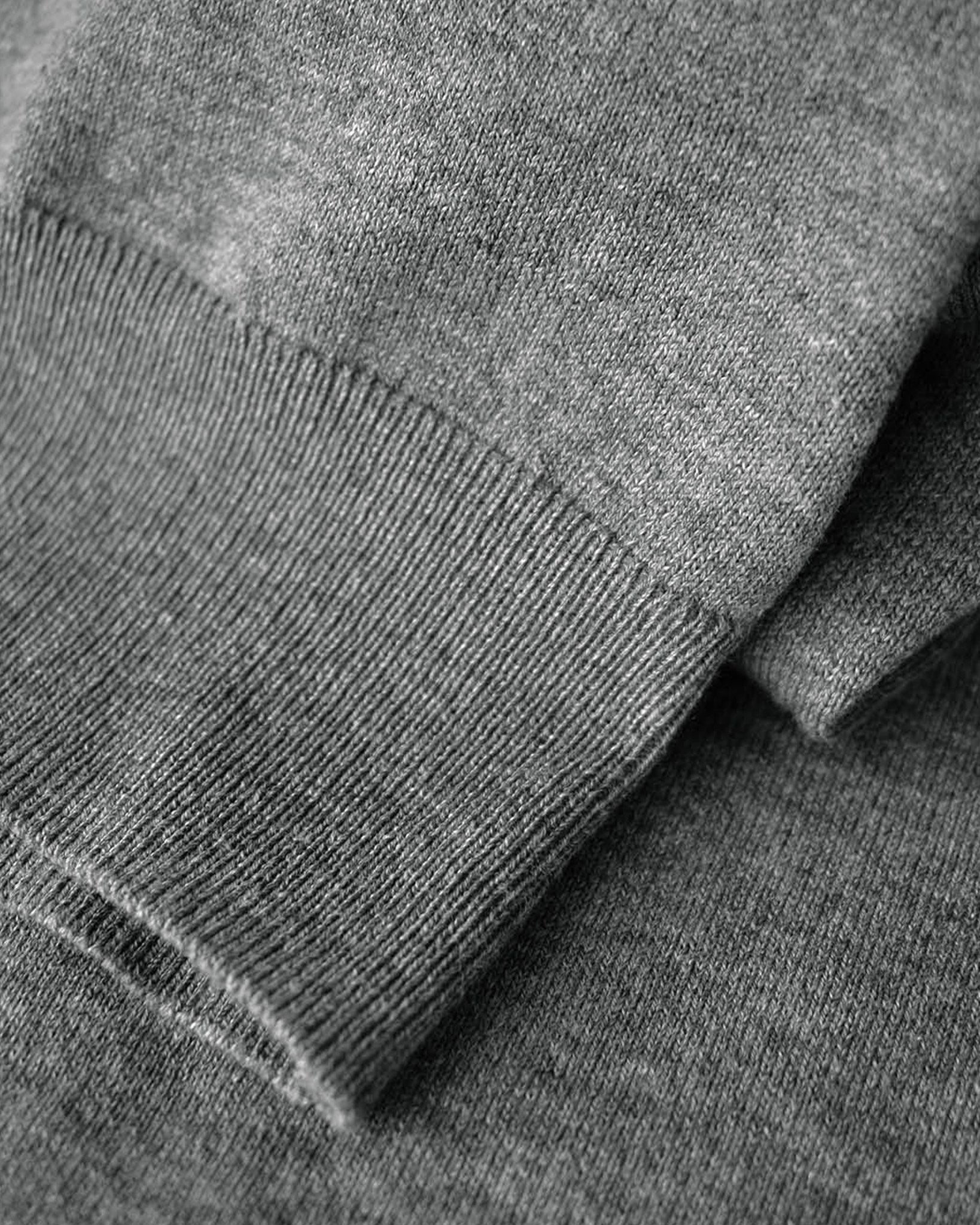 Brighton V Neck Men Grey Melange Closeup 2