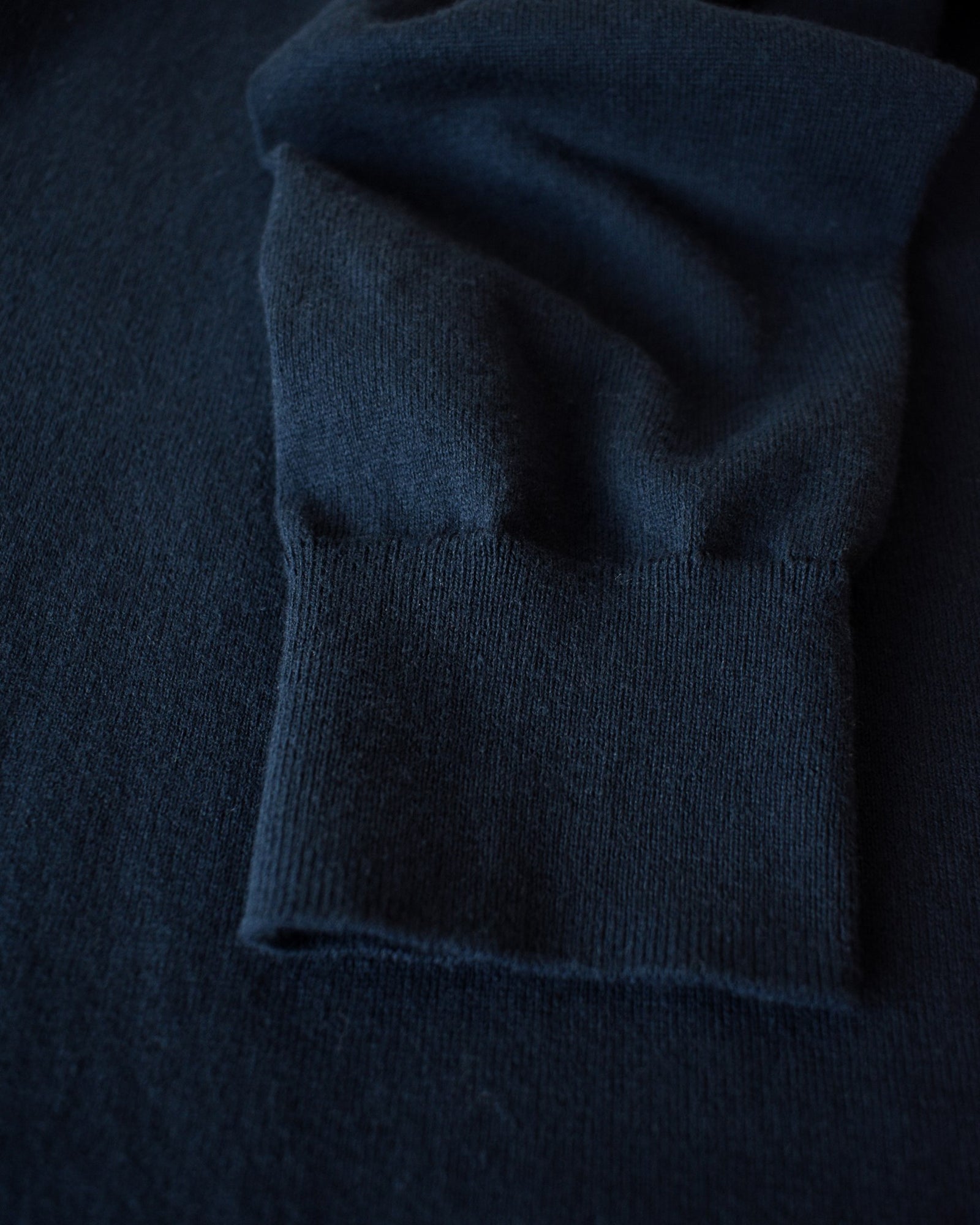 Brighton V Neck Men Navy Back