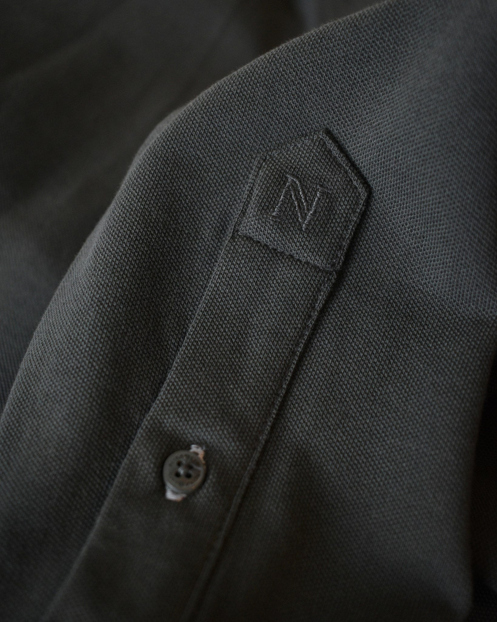 Carlington Men Charcoal Closeup 2