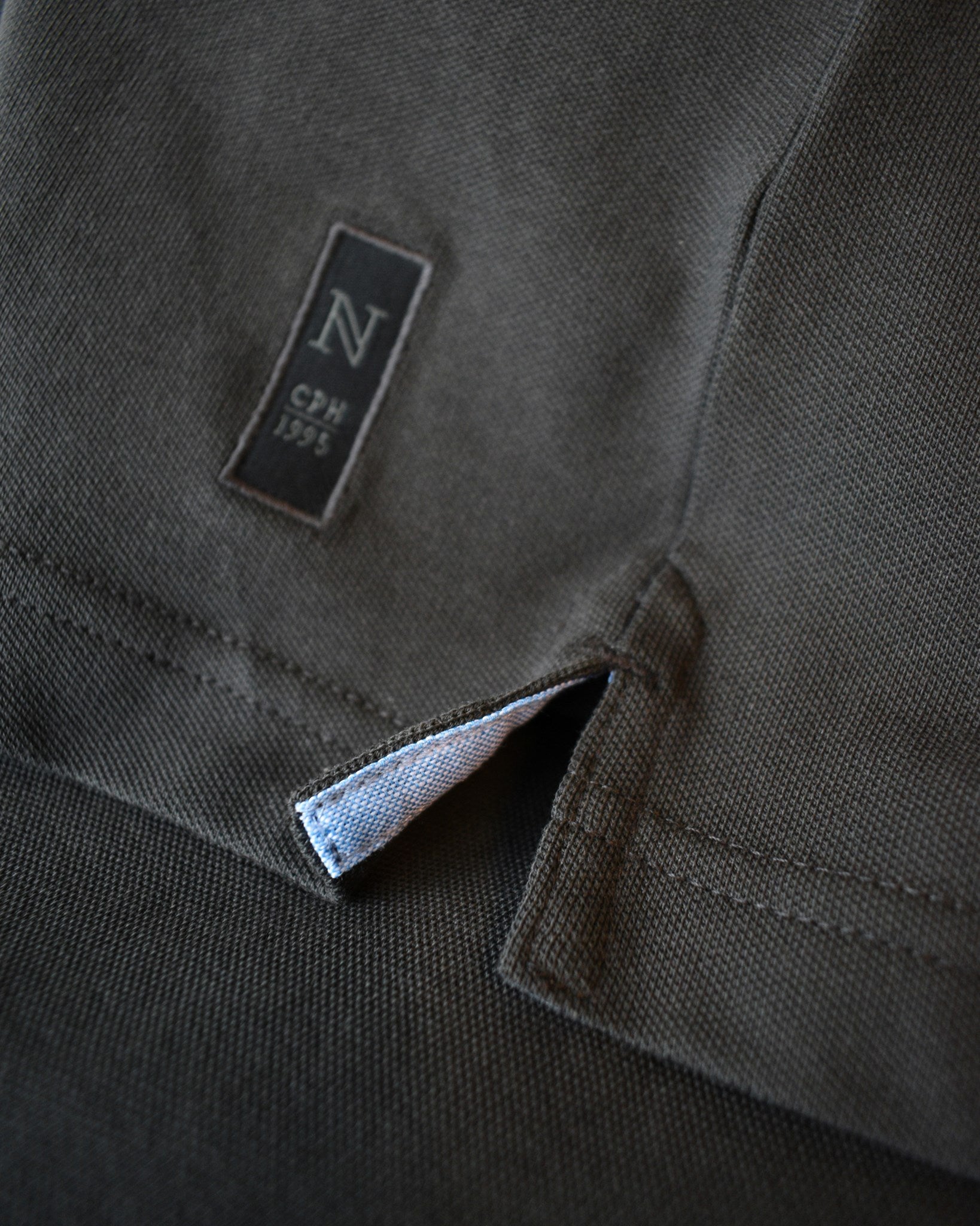 Carlington Men Charcoal Closeup 3