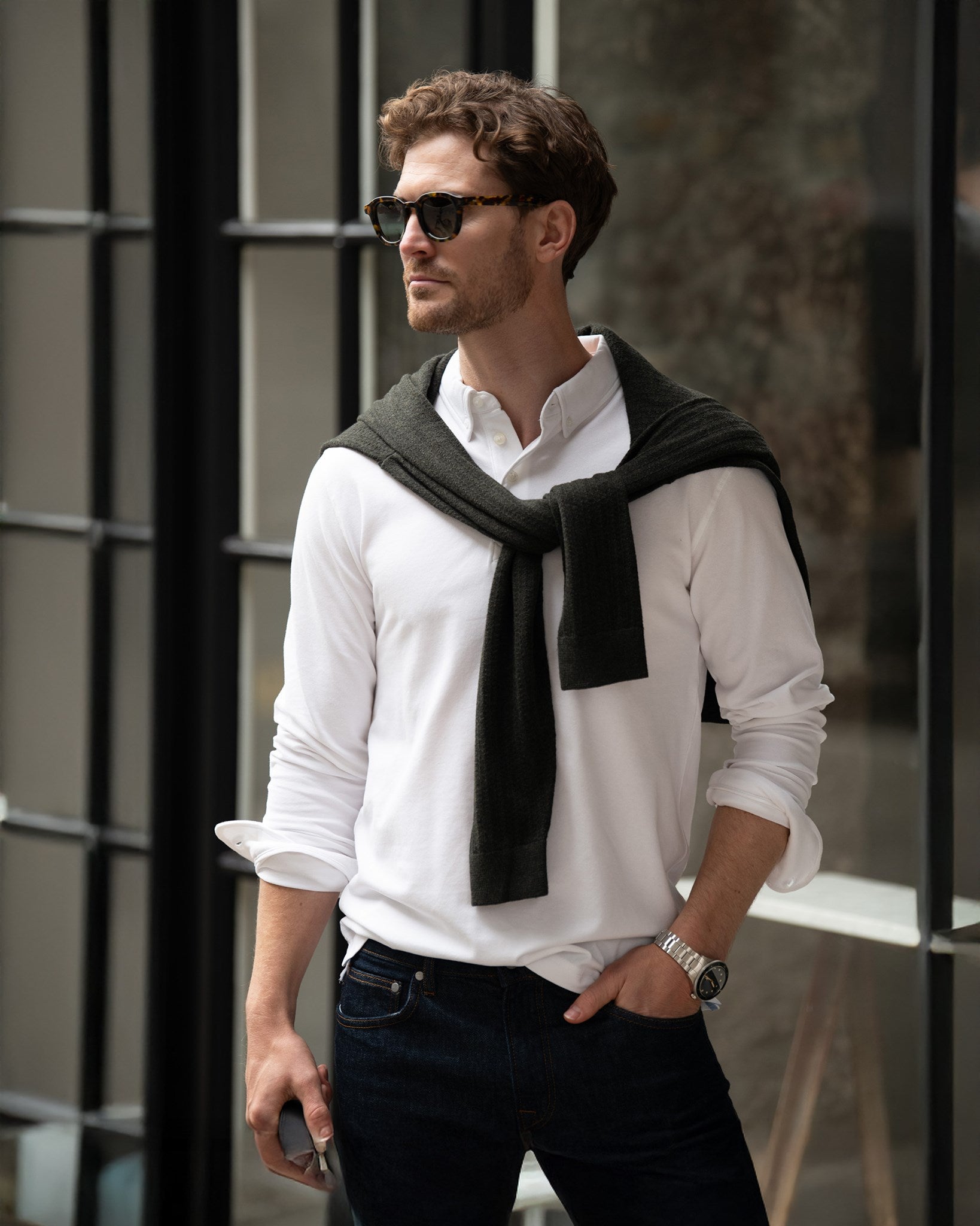 Carlington Men White SS25 Modelimage