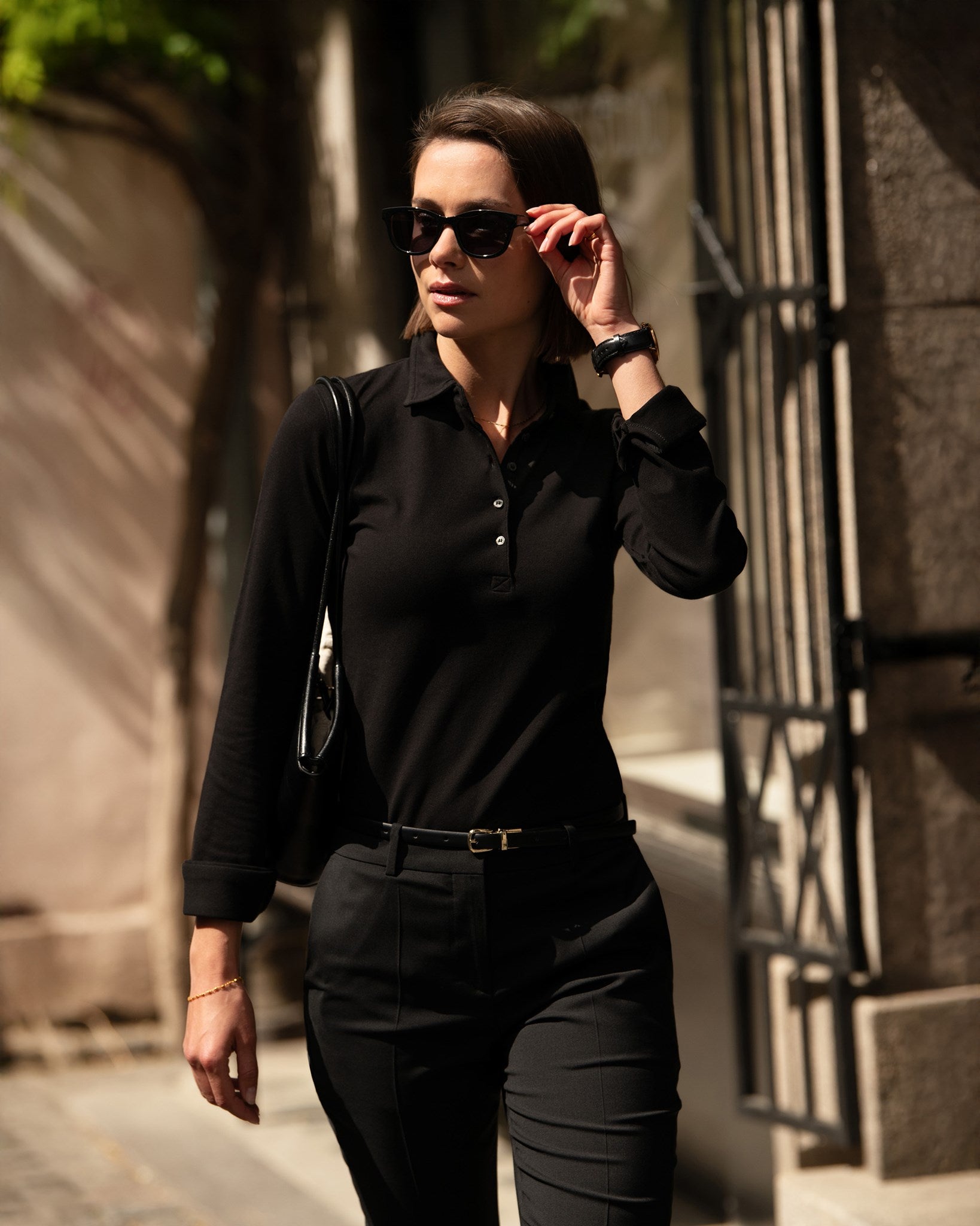 Carlington Women Black AW25 Modelimage