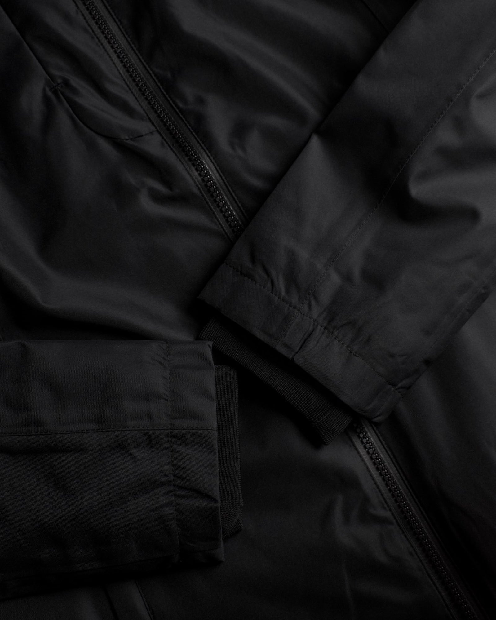 Davenport Women Black Back