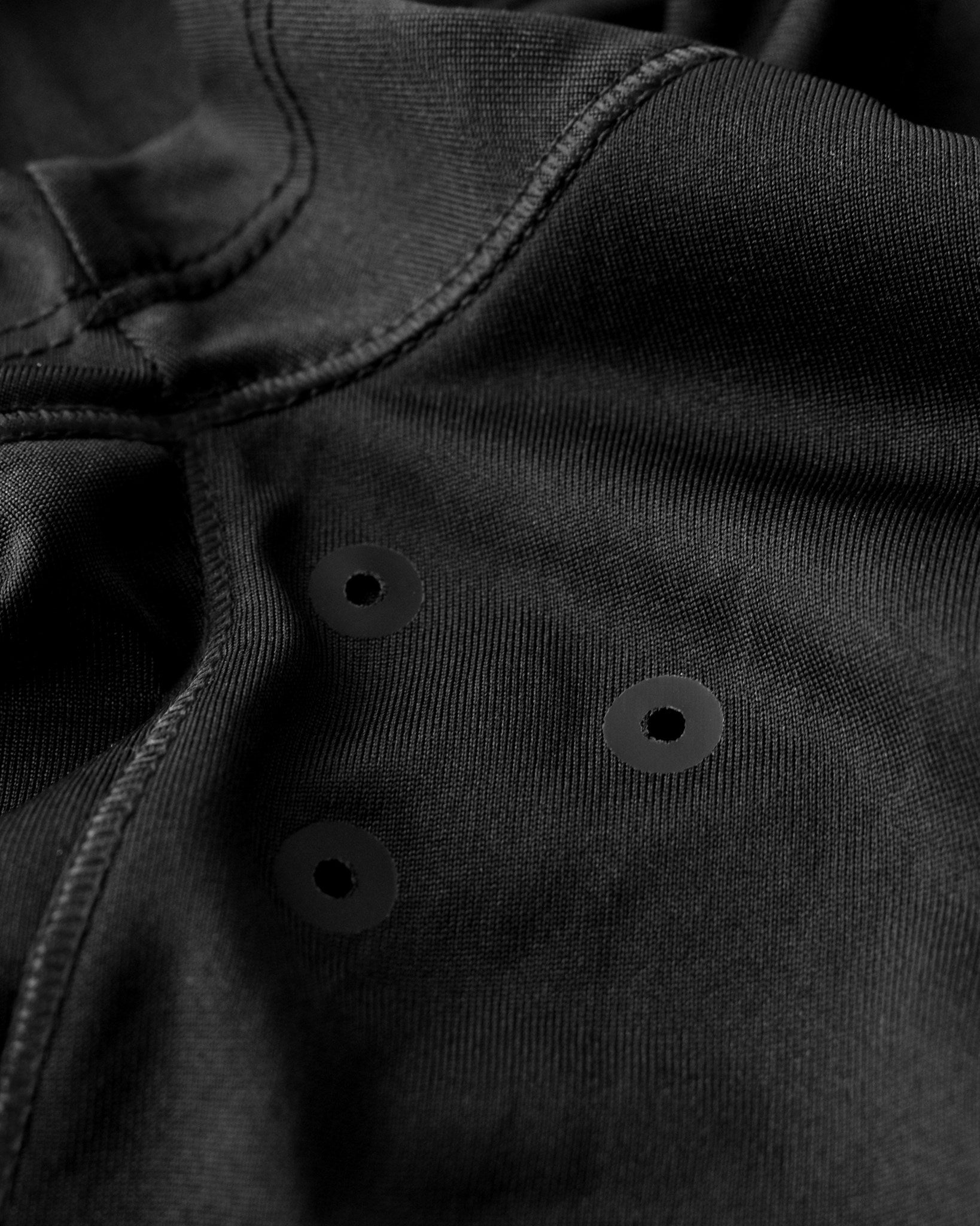 Freemont Women Black Closeup 3