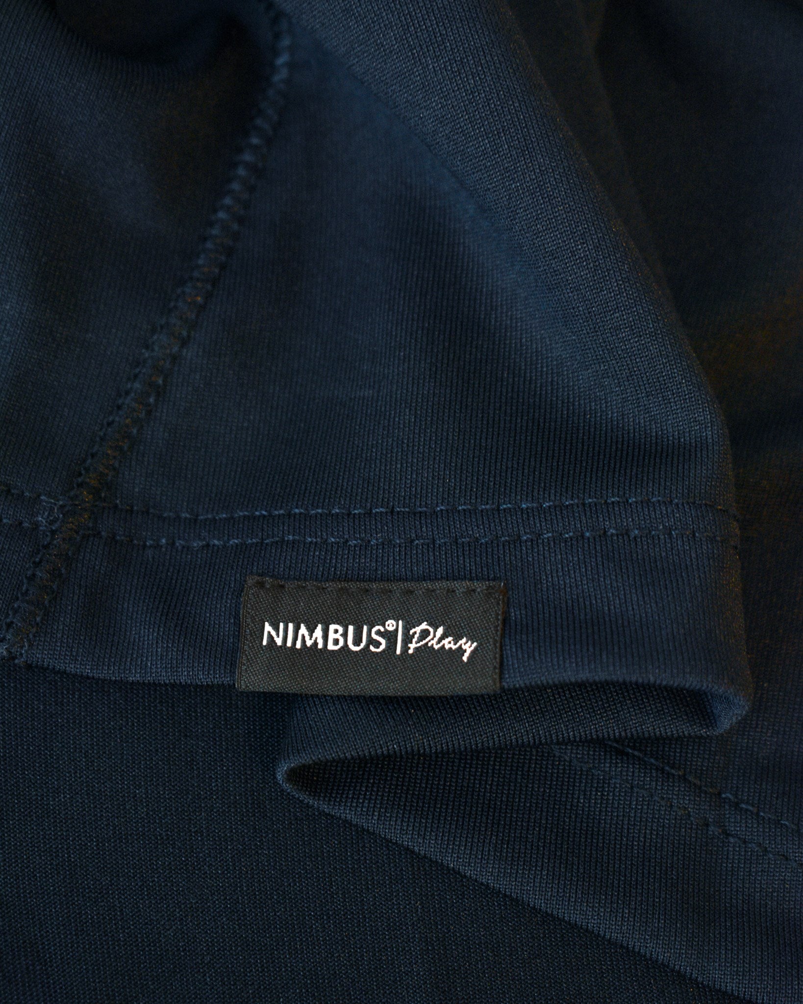 Freemont Women Navy Closeup 2