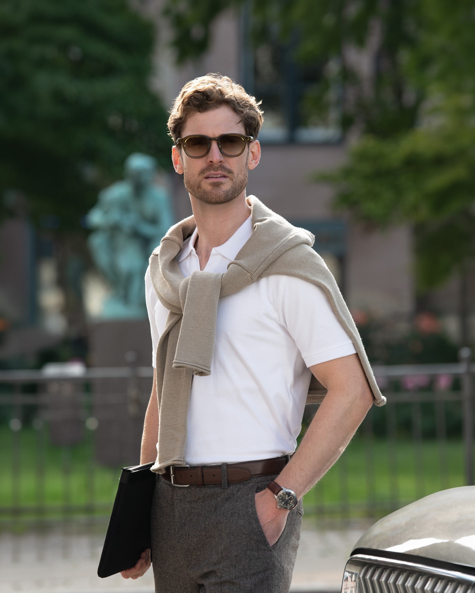Harvard V Neck Men White SS25 Modelimage