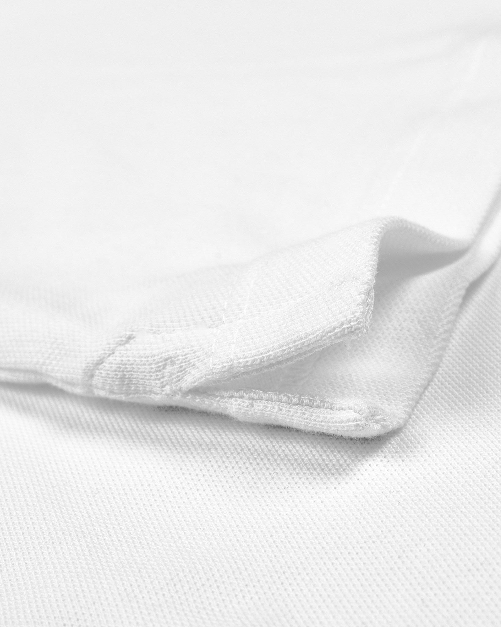 Harvard V Neck Women White Closeup 2