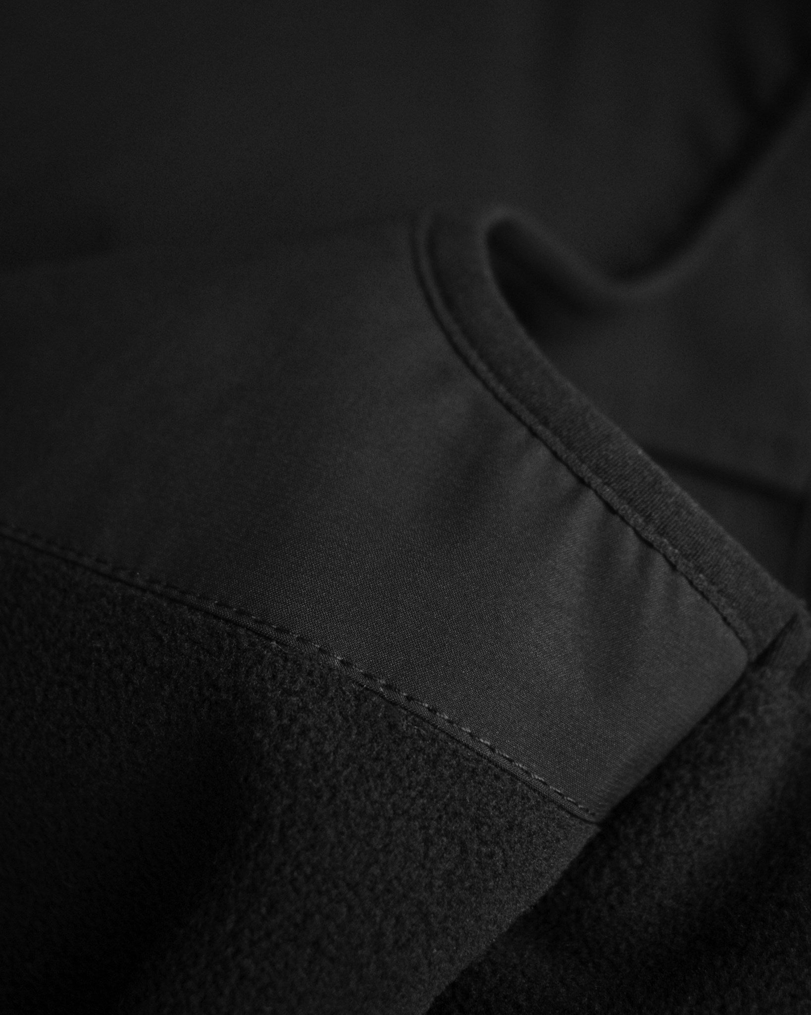 Higland Unisex Black Closeup 2