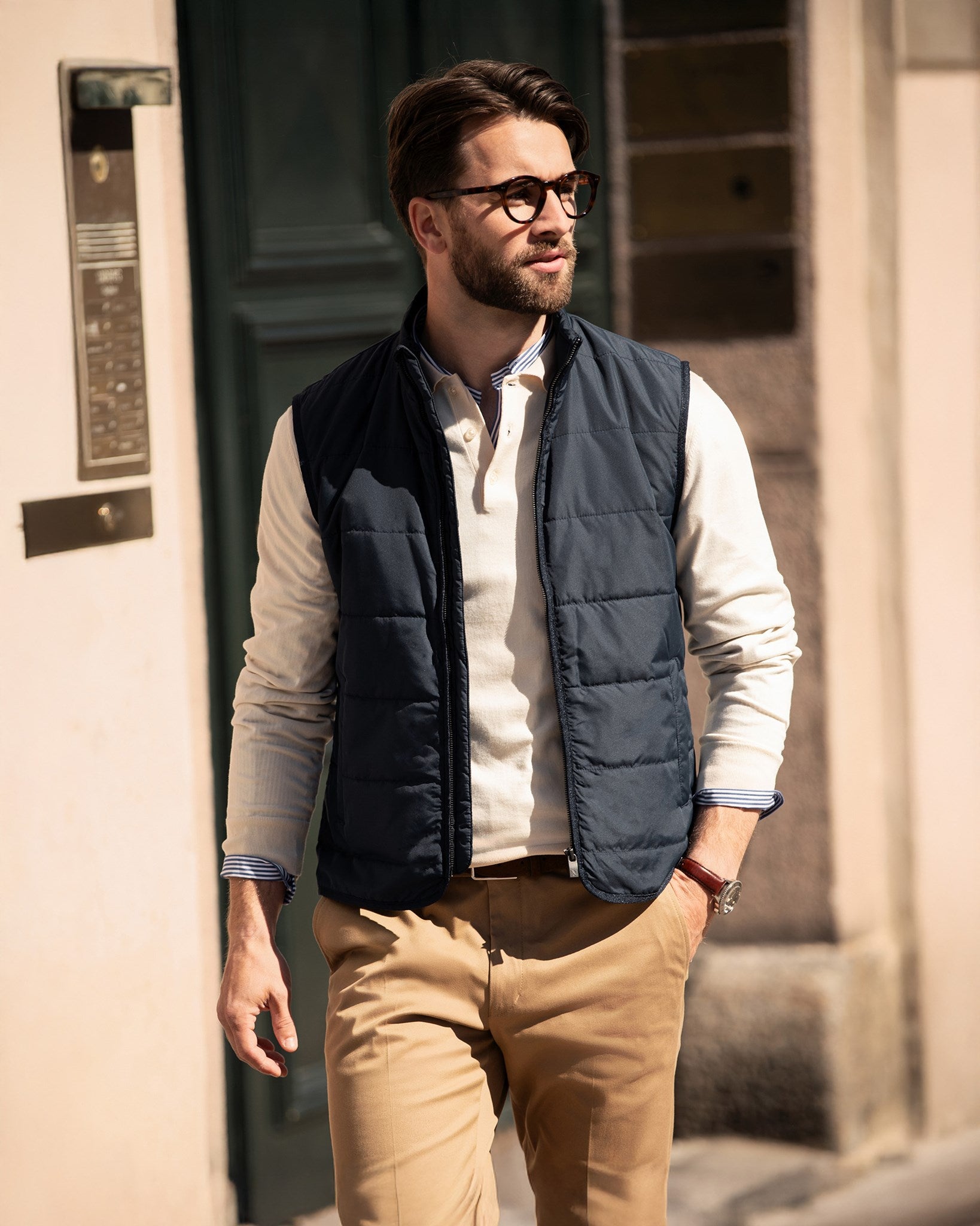 Hudson Men Dark Navy AW25 Modelimage