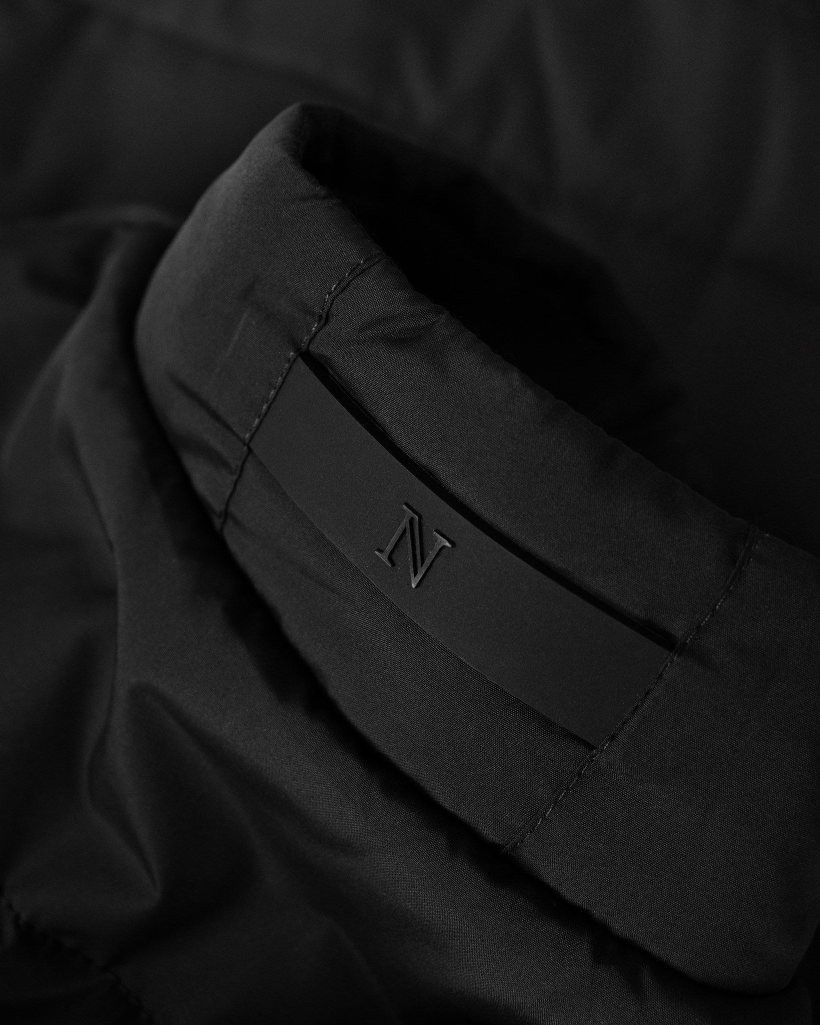 Hudson Women Black Closeup 3