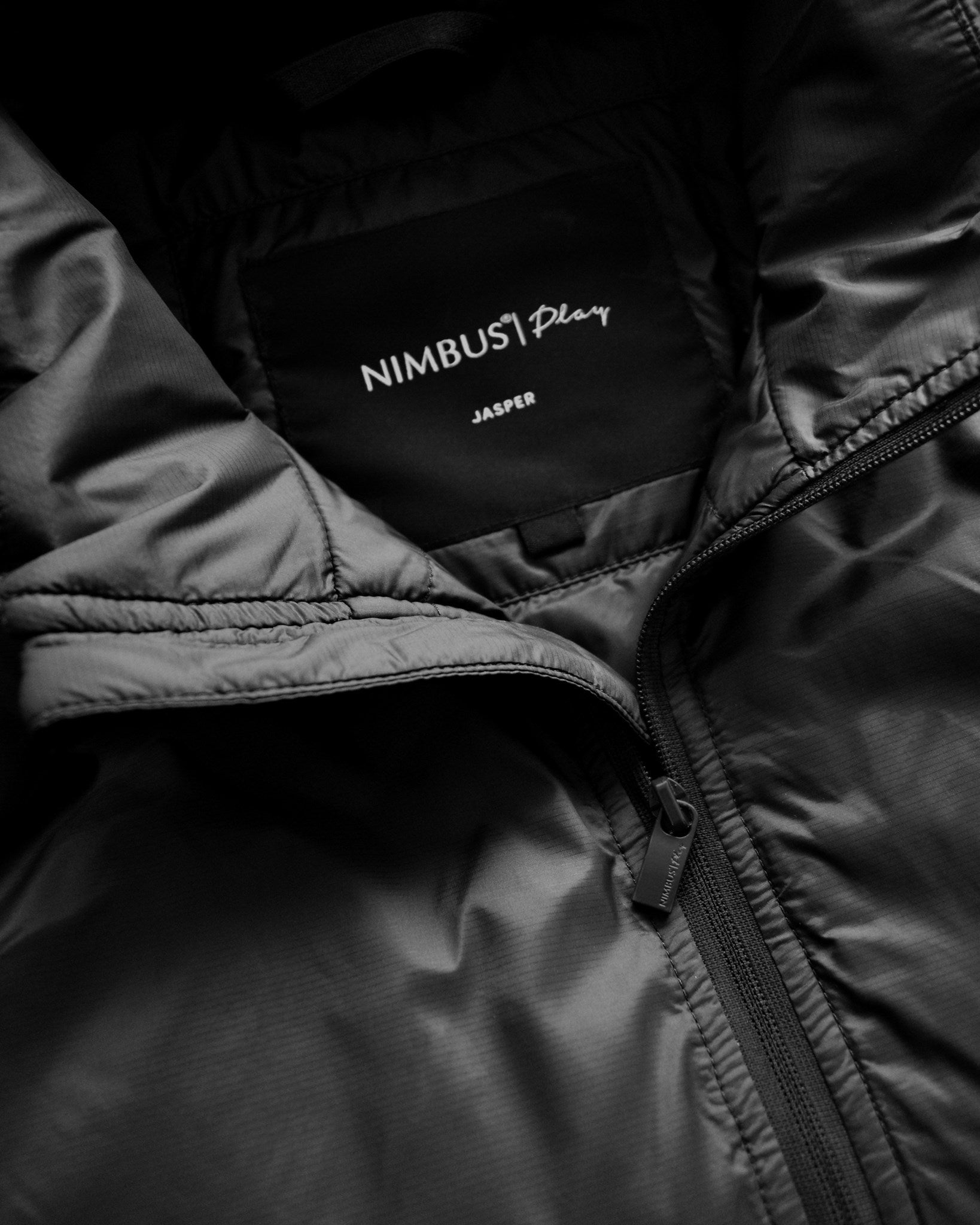 Jasper Unisex Black Closeup 1