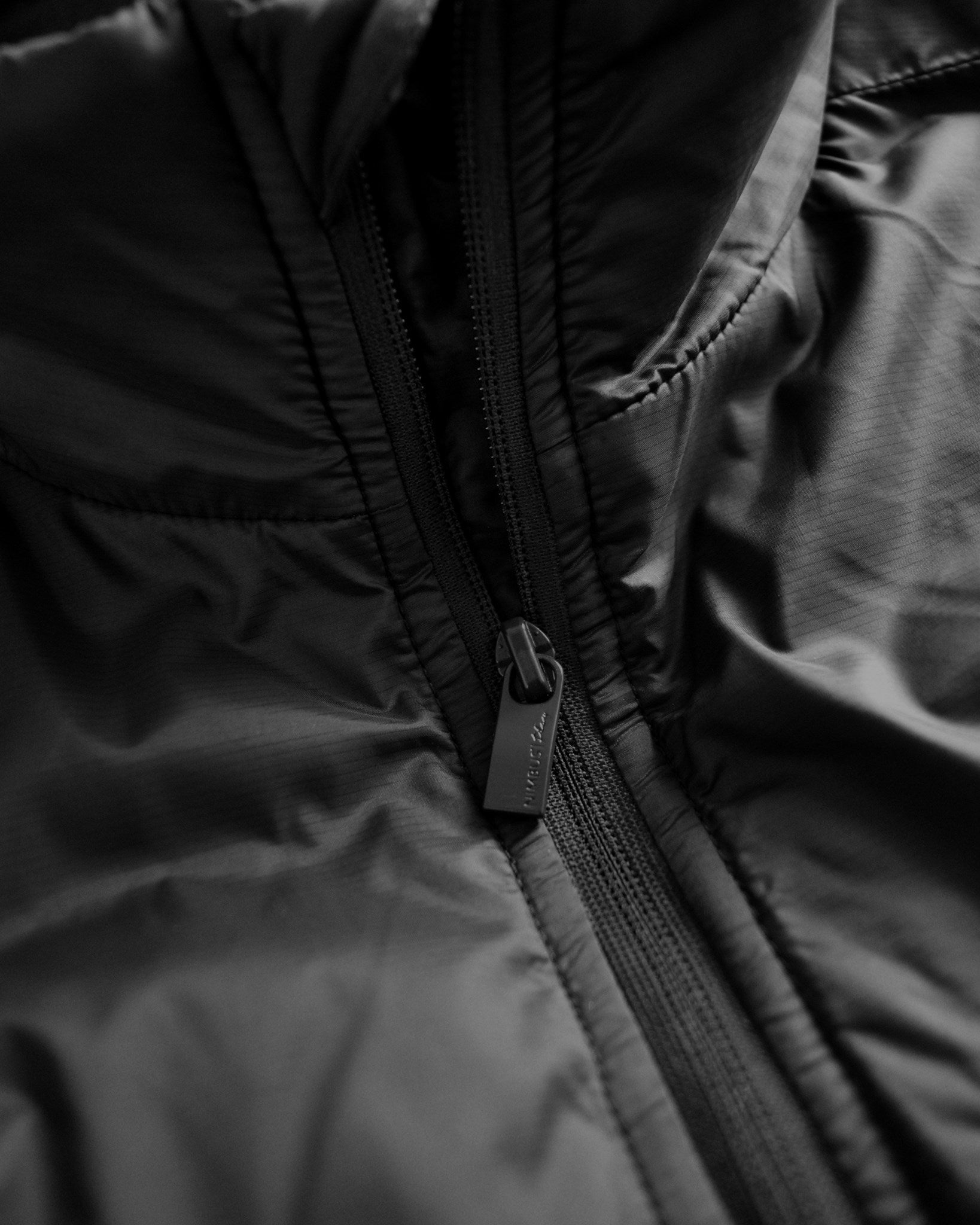 Jasper Unisex Black Closeup 4