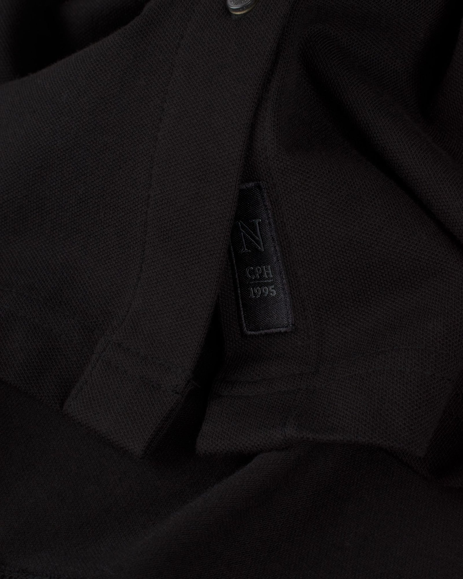 Kingston Woman Black Back