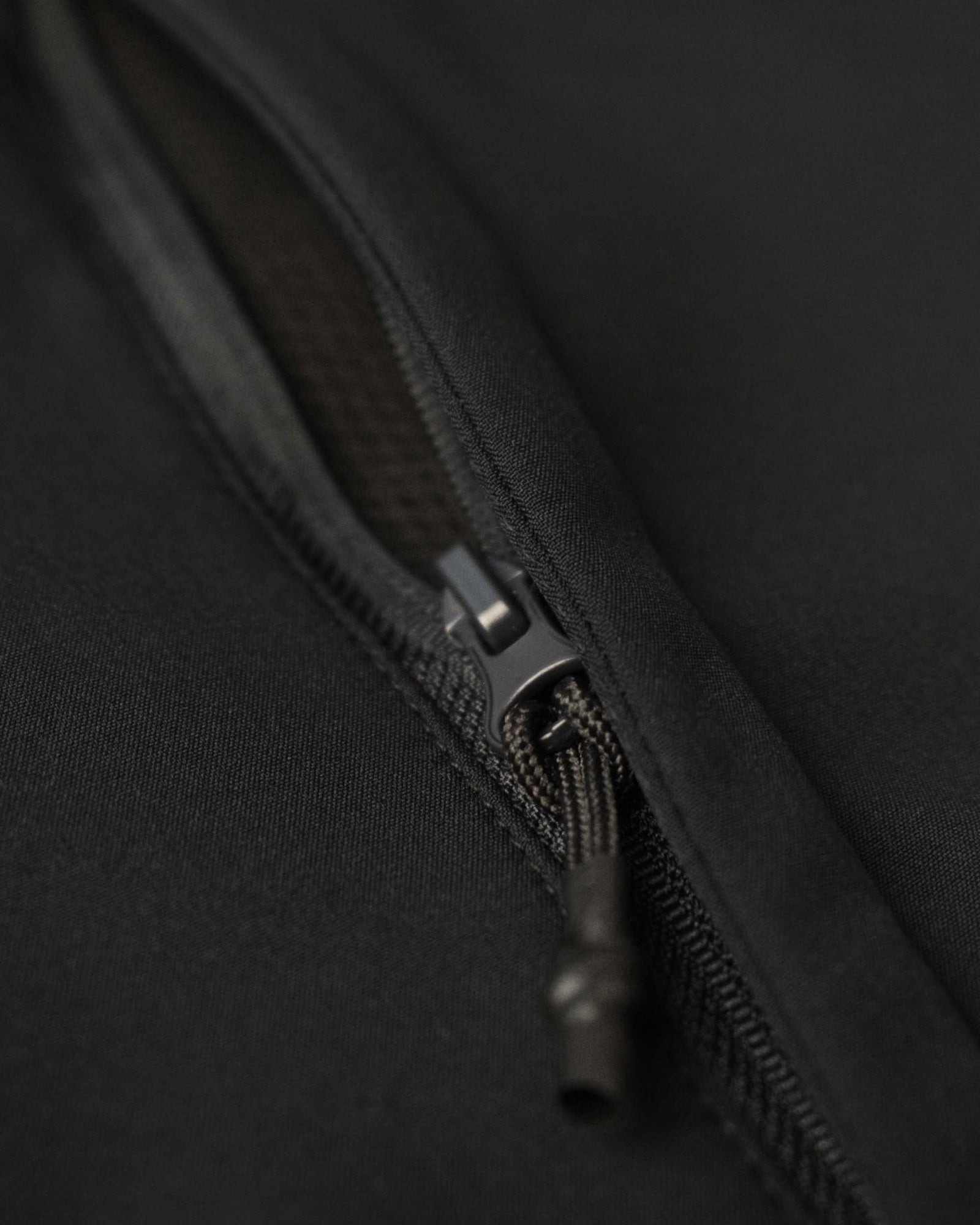 Livingston Men Black Back