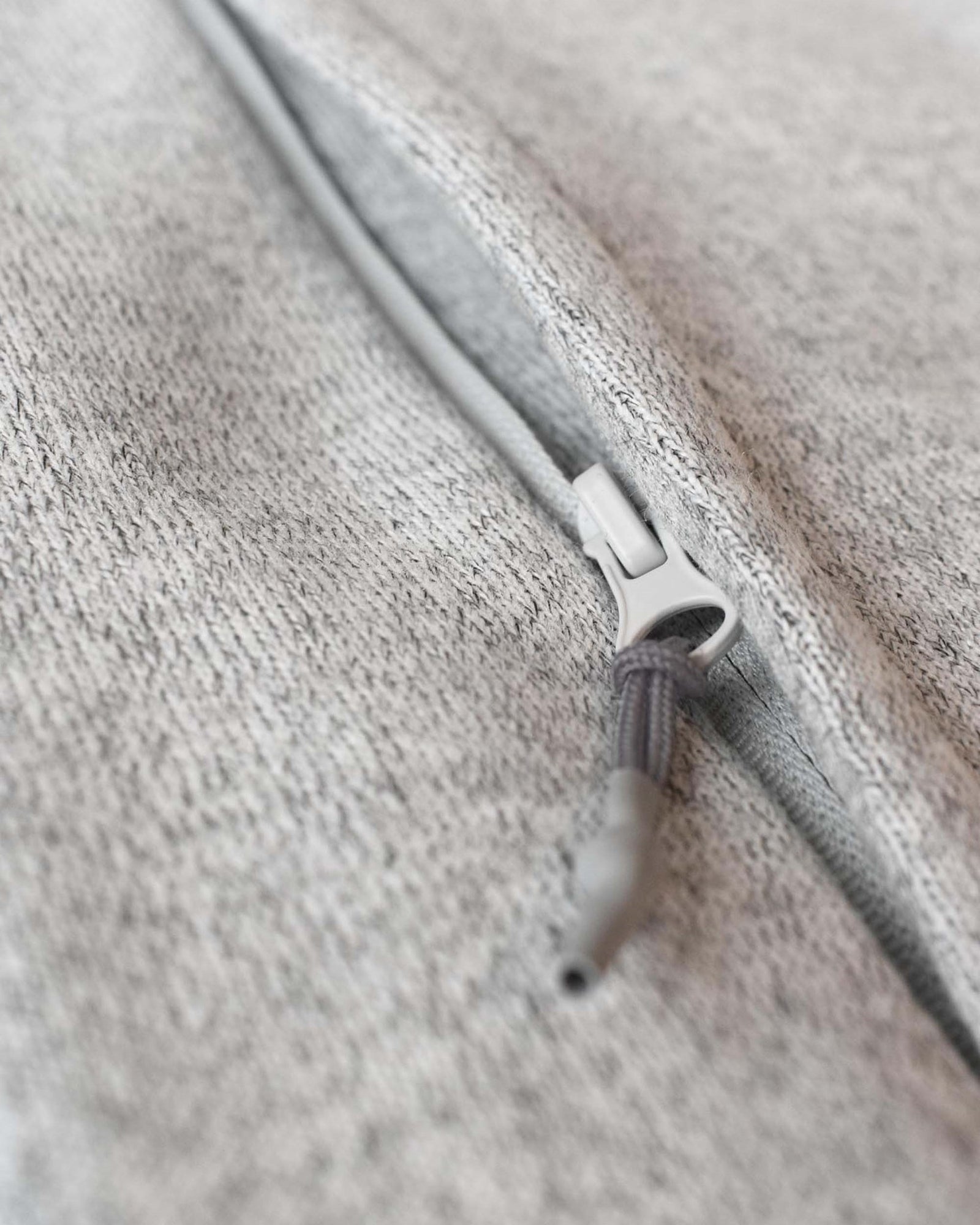 Montana Men Light Grey Melange Back