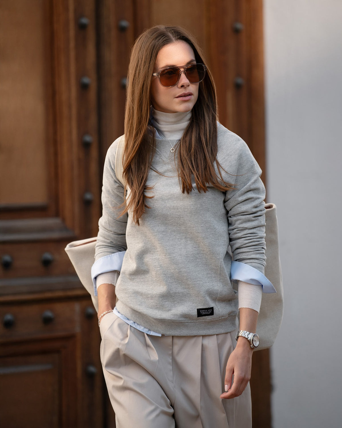 Newport Women Grey Melange SS25 Modelimage