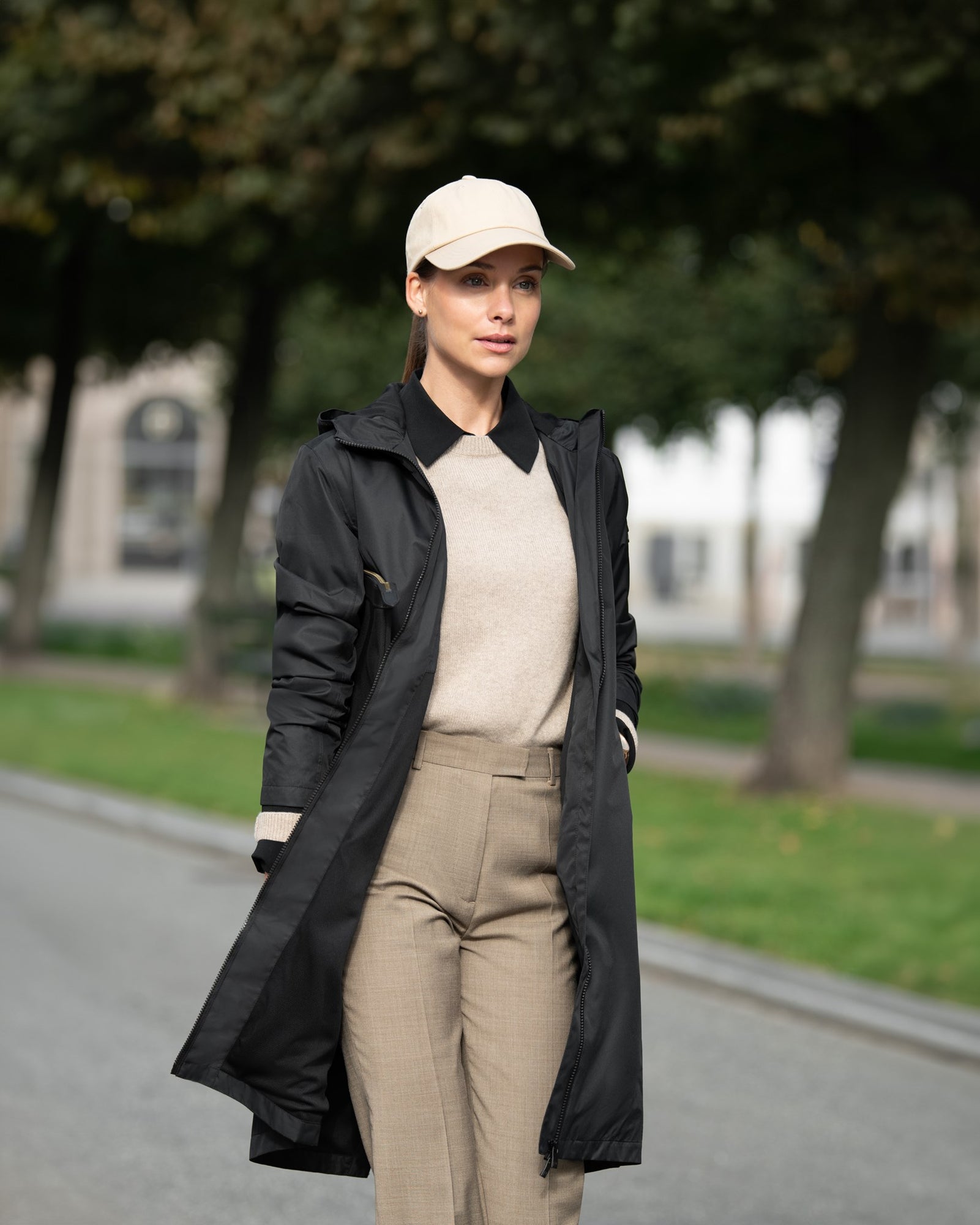 Redmond Woman Black Back