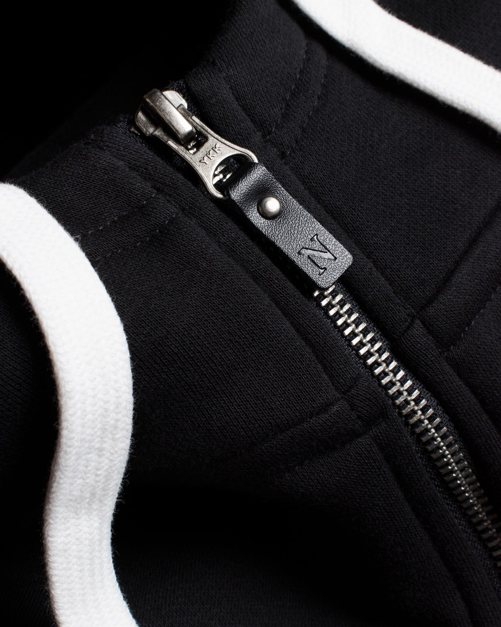 Williamsburg Men Black Back