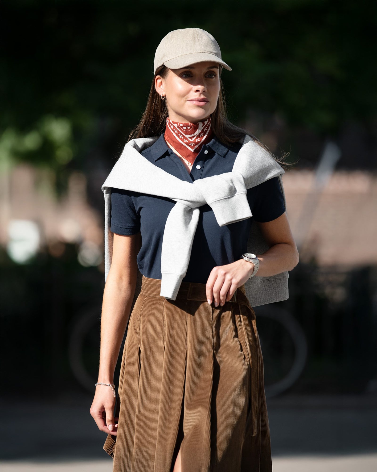 Yale Women Black Back